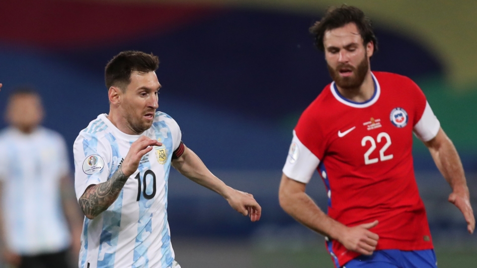 140621 Argentina Chile Lionel Messi Ben Brereton