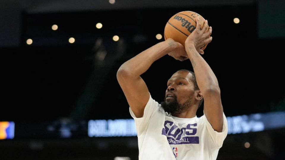 Grazie a 41 punti di Kevin Durant, i Suns hanno interrotto una serie di tre sconfitte in fila Kevin Durant