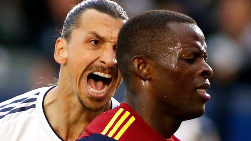 Zlatan Ibrahimovic e Nedum Onuoha