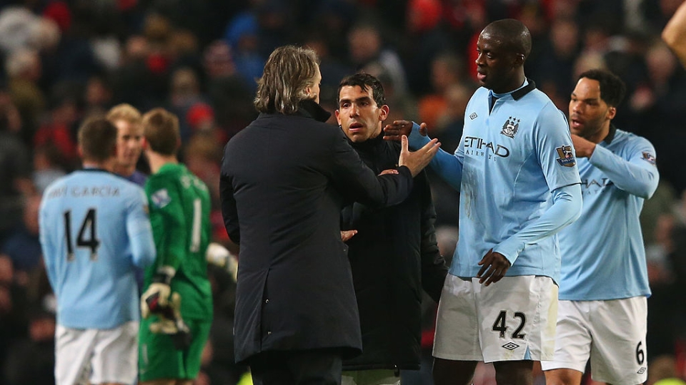 Yaya Toure e Roberto Mancini