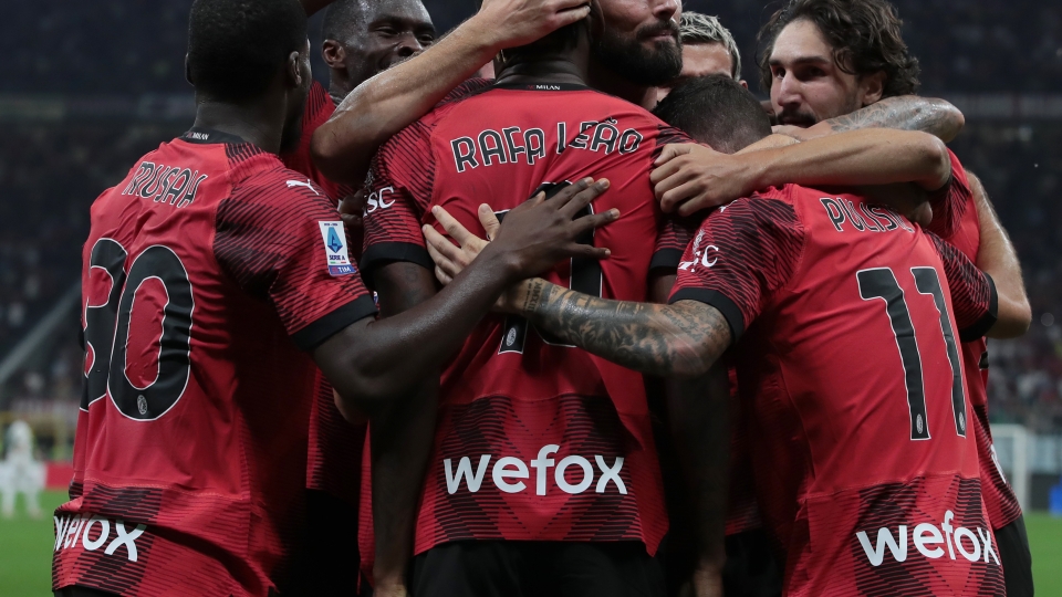 Esultanza di gruppo del Milan dopo un gol AC Milan
