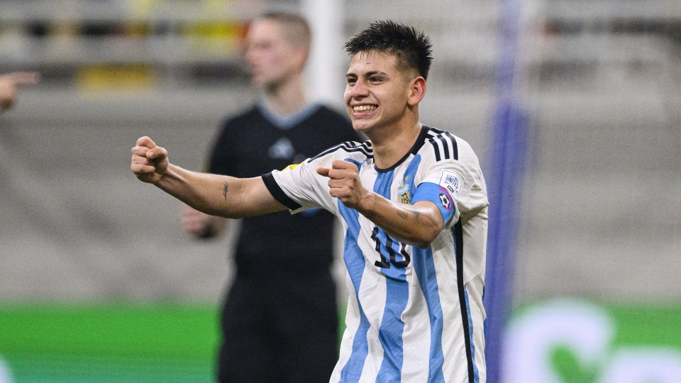 Argentina, Echeverri