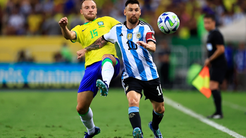 Lionel Messi, Carlos Augusto