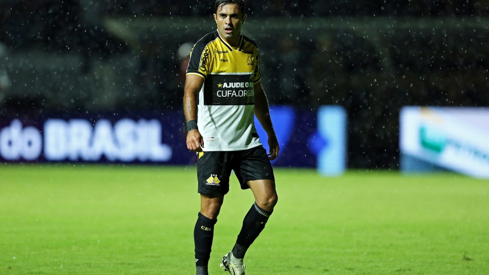 Eder con la maglia del Criciuma eder, Criciuma