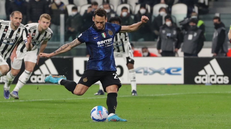 Hakan Calhanoglu Hakan Calhanoglu
