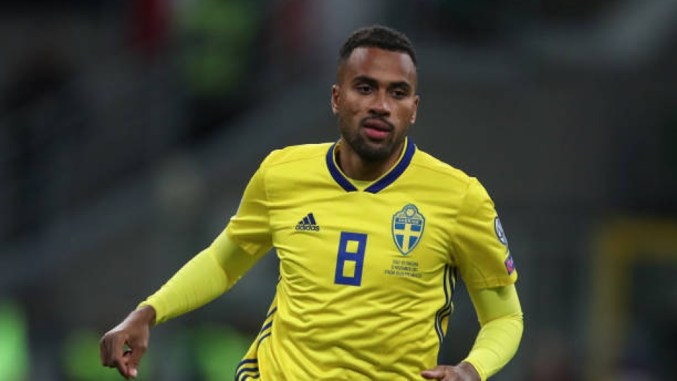 Isaac Kiese Thelin con la maglia della Svezia Isaac Kiese Thelin
