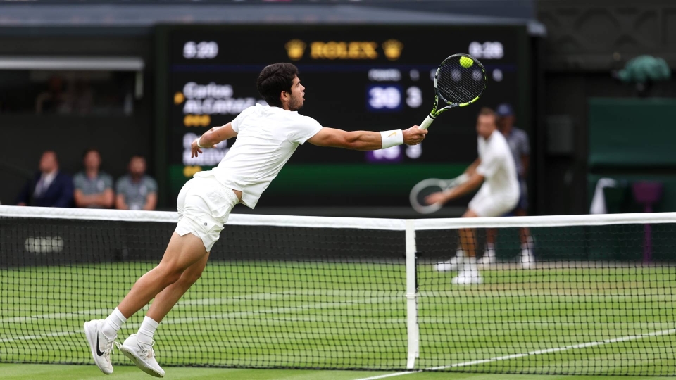 Alcaraz - Medvedev 6-3, 6-3, 6-3