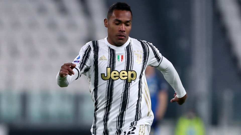 Alex Sandro in action for Juve