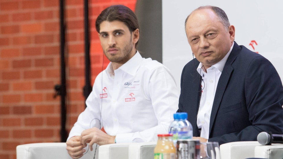 Antonio Giovinazzi e Frederic Vasseur