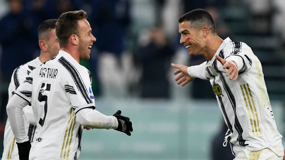 Arthur and Cristiano Ronaldo - cropped