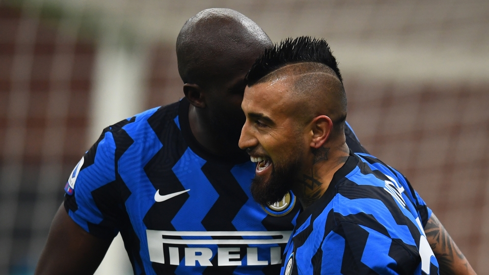 Arturo Vidal - Romelu Lukaku - Inter de Milán v Juventus - Serie A 01172021 Arturo Vidal - Romelu Lukaku - Inter de Milán v Juventus - Serie A 01172021