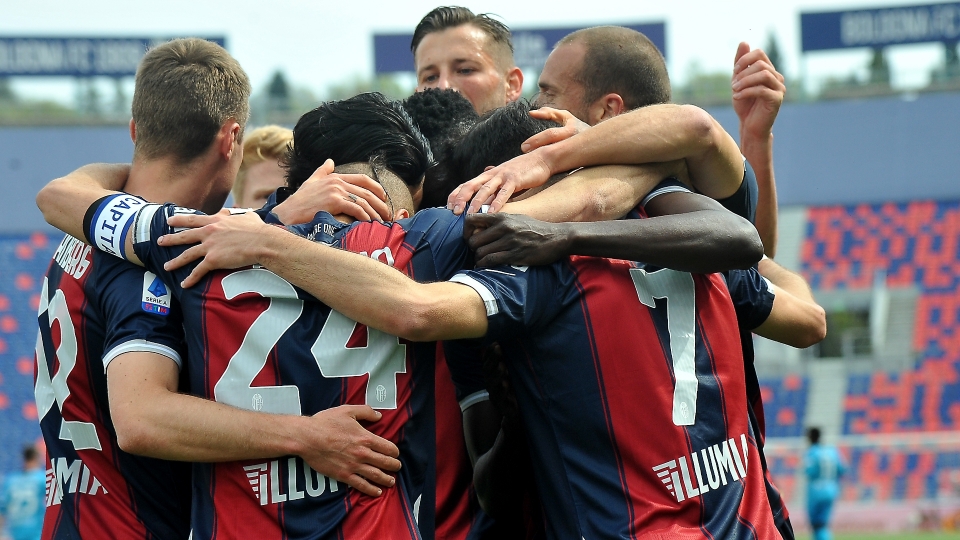 Bologna celebrating Spezia Serie A