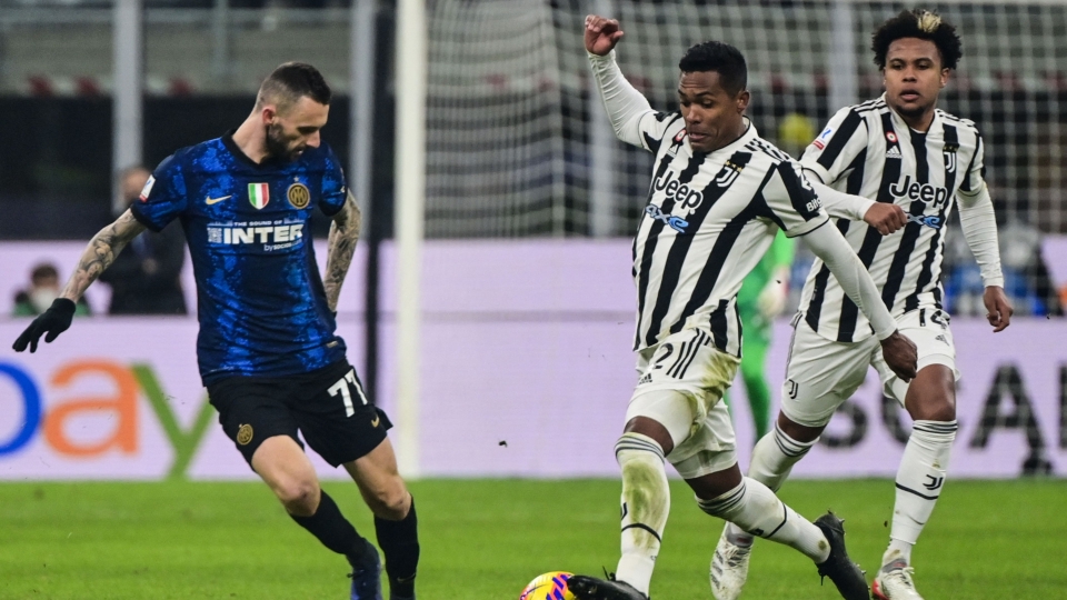 Brozovic Alex Sandro Inter Juventus Supercoppa Italiana