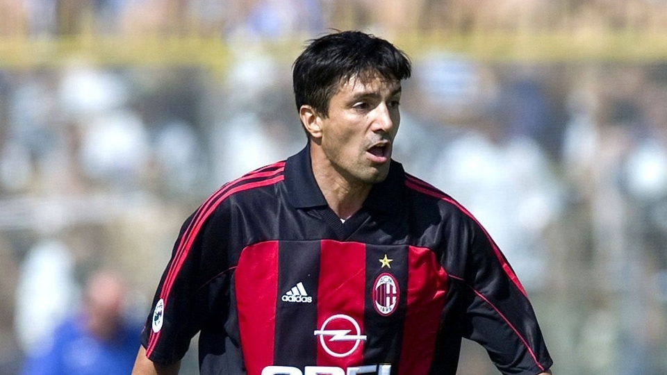 José Chamot con la maglia del Milan Chamot