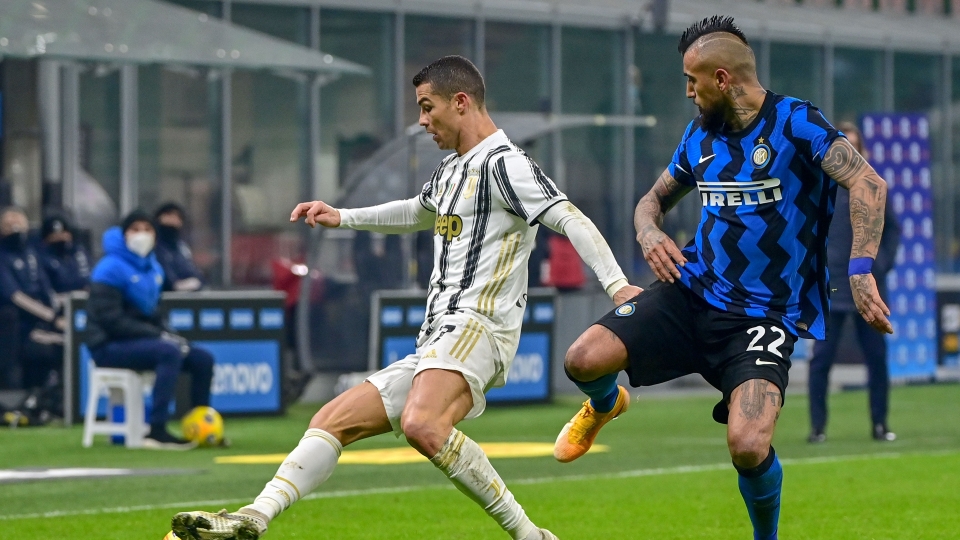Cristiano Ronaldo - Arturo Vidal Cristiano Ronaldo - Arturo Vidal