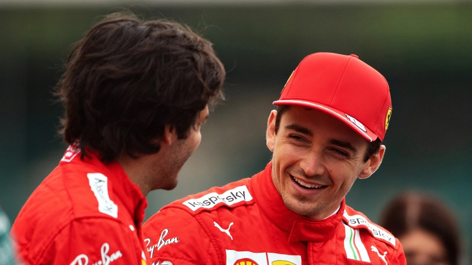 Carlos Sainz e Charles Leclerc