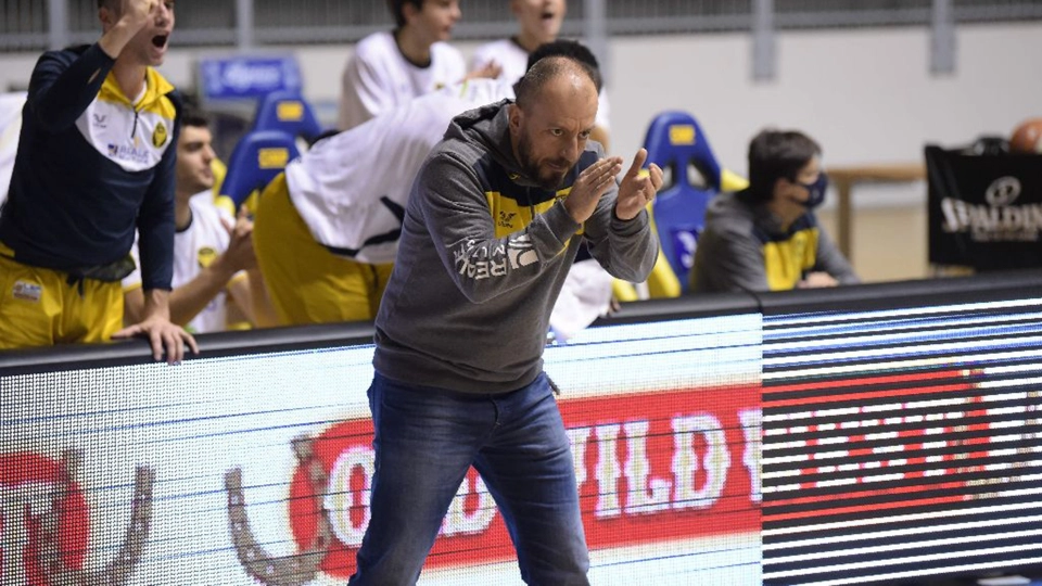 Coach Demis Cavina