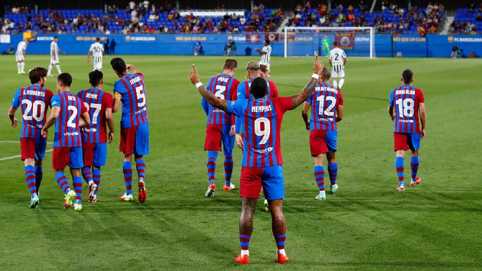 Depay Barcelona preseason 2021