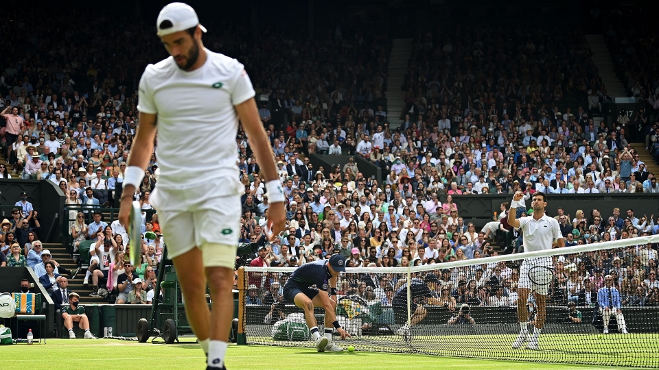 Djokovic re di Wimbledon: le foto