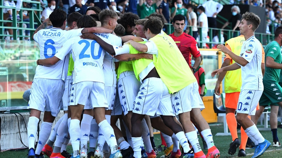Empoli players celebrating Atalanta Empoli Primavera Final