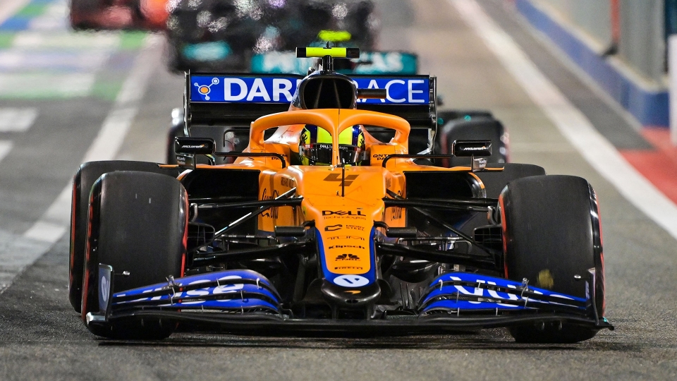F1, Verstappen in pole, le foto