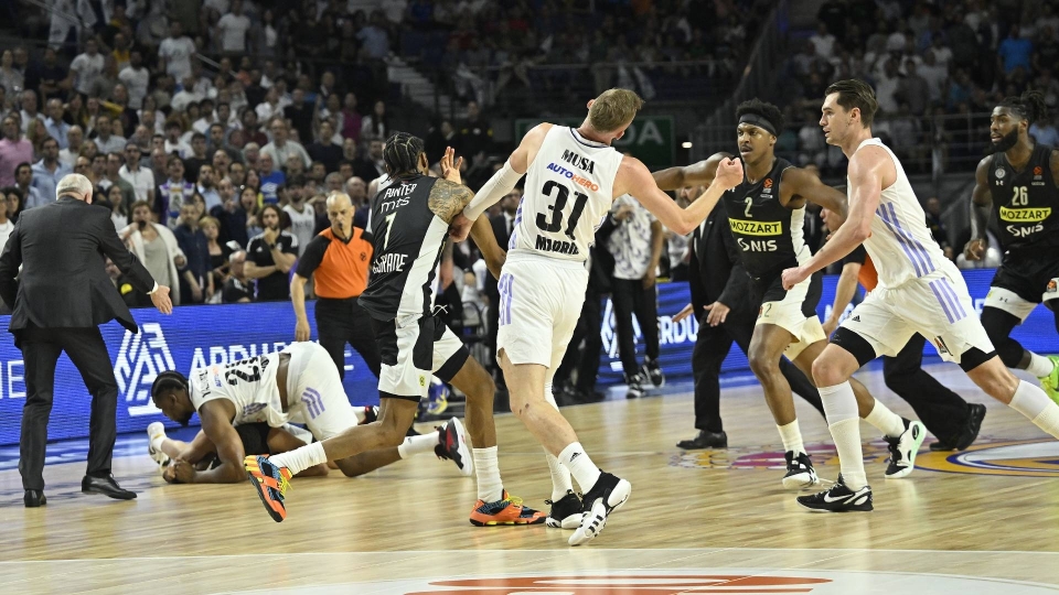 Follia in Eurolega: la mega rissa tra Real Madrid e Partizan Belgrado