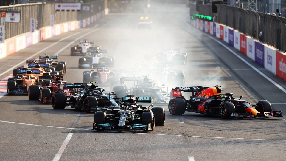 F1: Baku, a sorpresa la spunta Perez, le foto