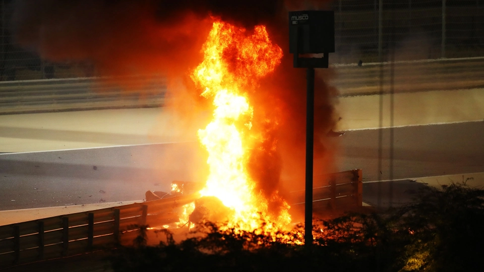 F1, Grosjean vivo per miracolo, le foto