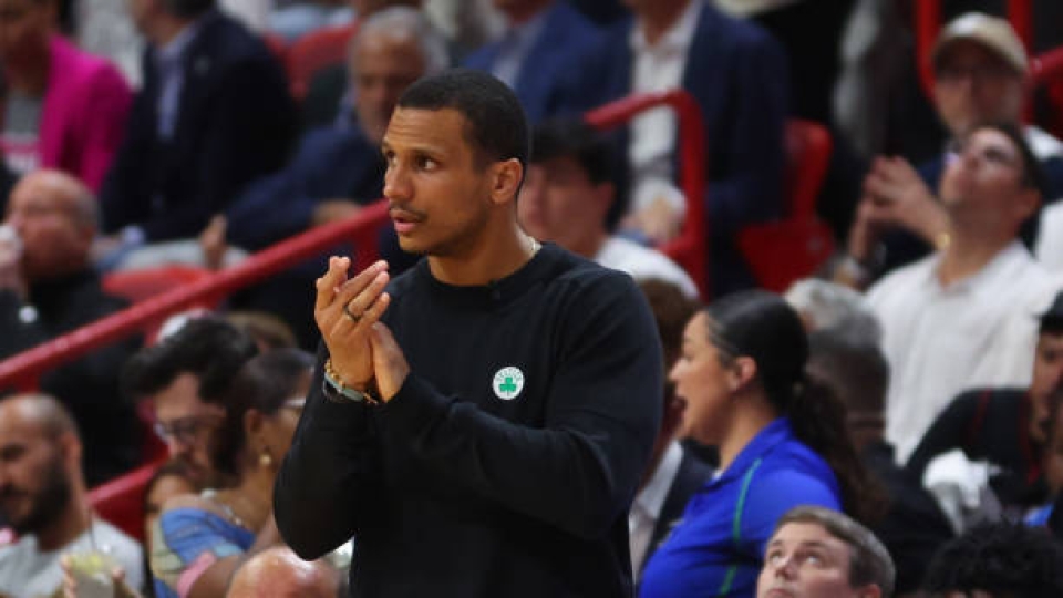 Al secondo anno sulla panchina dei Celtics, Joe Mazzulla punta a mettersi al dito l\ Joe Mazzulla