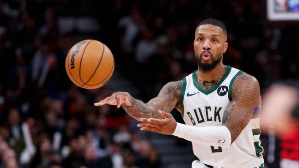 Damian Lillard ha realizzato 34 punti nel successo di Milwaukee contro Detroit nell\ Damian Lillard