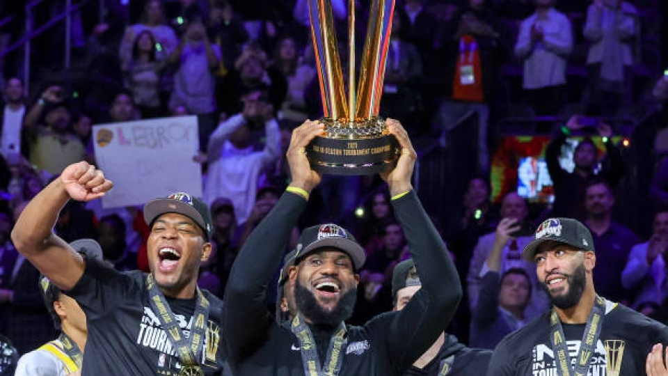 I Los Angeles Lakers di LeBron James si sono aggiudicati la prima edizione della NBA Cup organizzata dalla Lega Lebron James Lakers