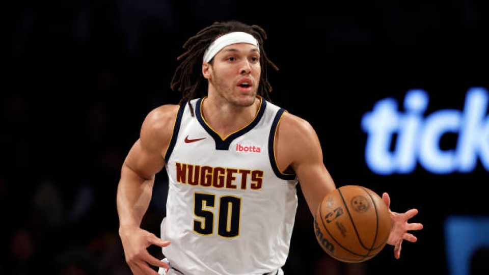 Brutta disavventura per Aaron Gordon, ferito al volto e alla mano destra da un cane di famiglia il giorno di Natale Aaron Gordon