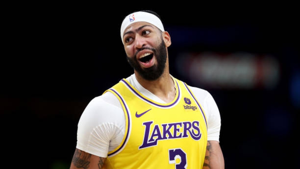 Doppia doppia da 27 punti e 15 rimbalzi per Anthony Davis nel successo dei Lakers contro Oklahoma Anthony Davis