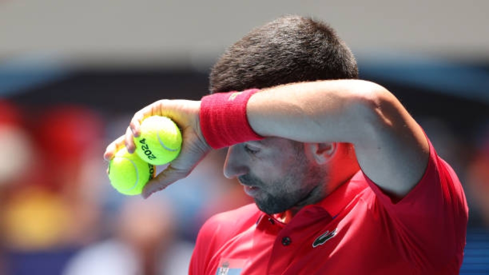 Problema al polso destro per Novak Djokovic che è, comunque, riuscito a prevalere nei confronti di Jiri Lehecka Novak Djokovic