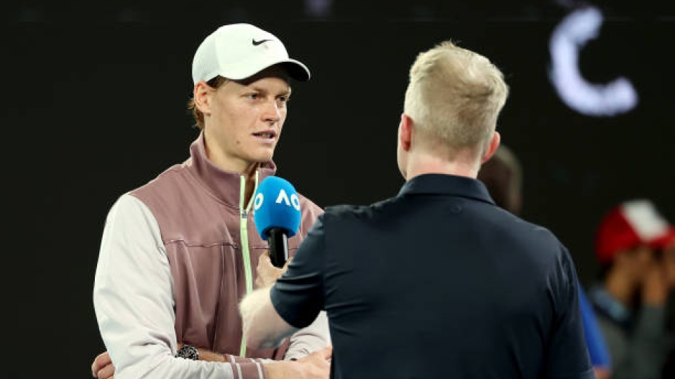 Jannik Sinner ha rassicurato i suoi tifosi riguardo il problema accusato nel corso del 2° set contro Rublev Jannik Sinner
