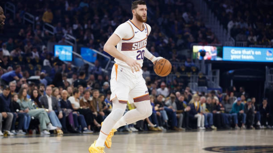 Jusuf Nurkic è stato determinante per il successo dei Suns contro i Lakers Jusuf Nurkic