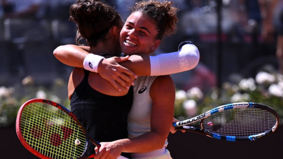 Jasmine Paolini, Sara Errani