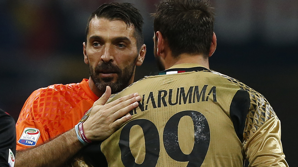 Gianluigi Donnarumma e Gianluigi Buffon