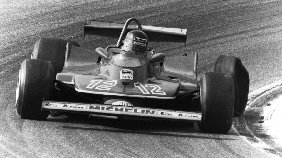 Gilles Villeneuve: le foto di una carriera entrata nel mito