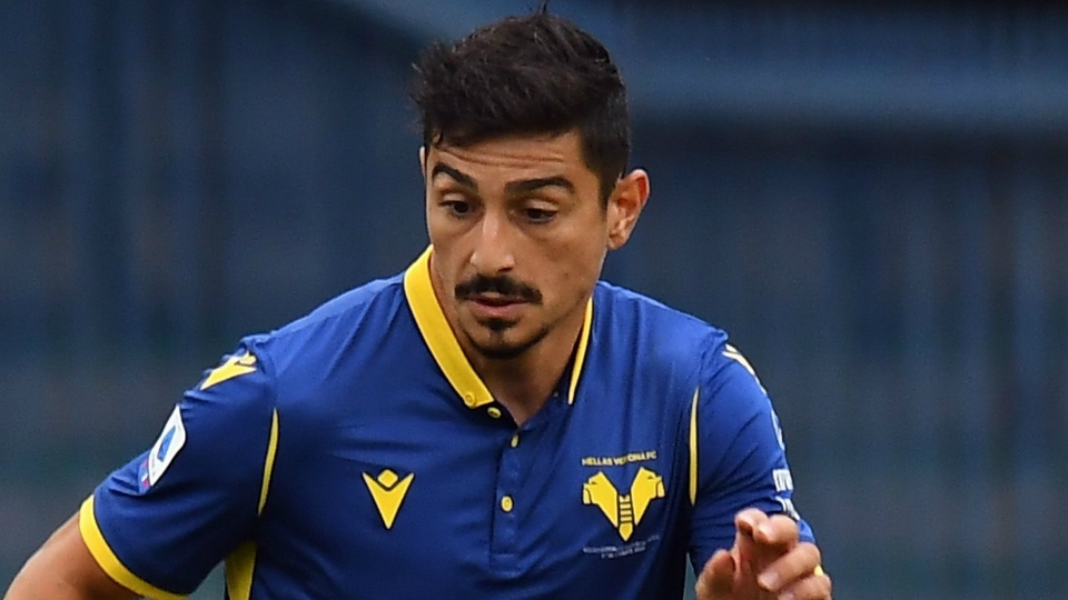 Koray Günter in maglia Verona Gunter Verona