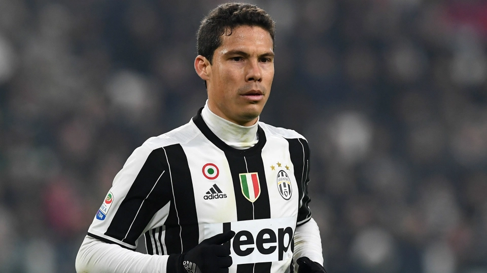 hernanes - cropped