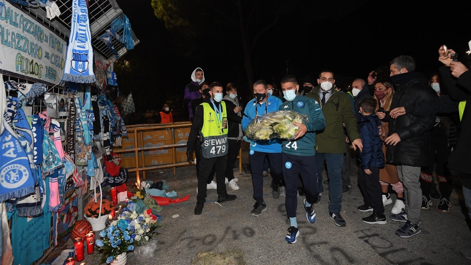 Insigne Maradona