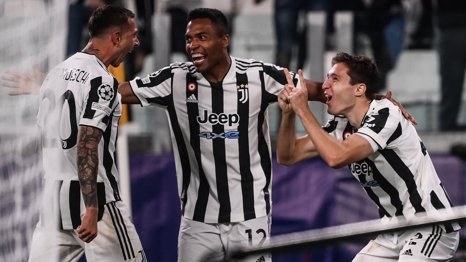 Juventus celebrate Federico Chiesa goal vs Chelsea, Champions League 2021-22