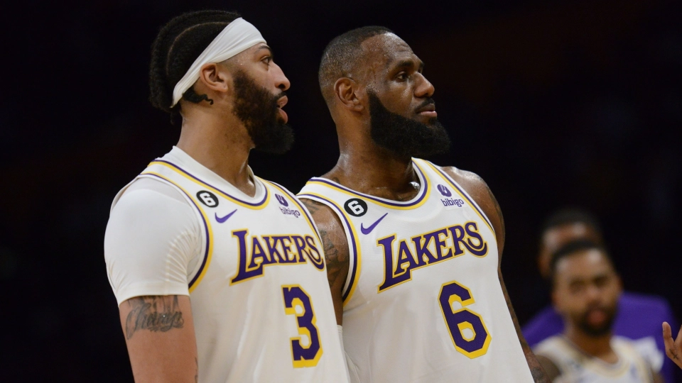 James Davis Lakers