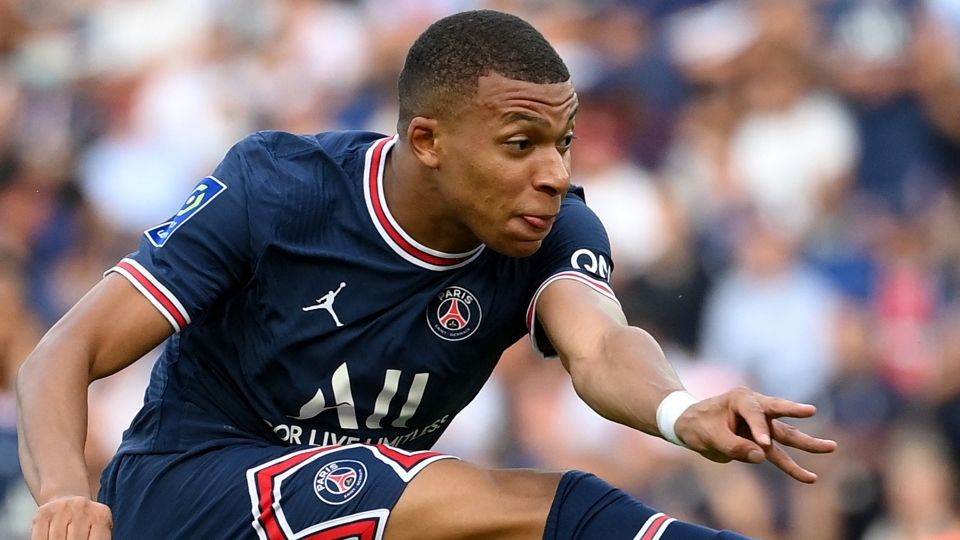 Mbappé: \"Io mercenario? Ho chiesto di andare via a fine luglio\" Kylian Mbappe, PSG 2021-22