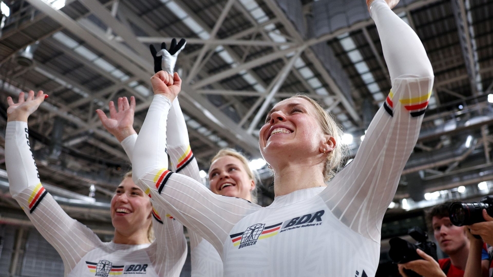 Lea Sophie Friedrich, Pauline Sophie Grabosch ed Emma Hinze Lea Sophie Friedrich, Pauline Sophie Grabosch, Emma Hinze