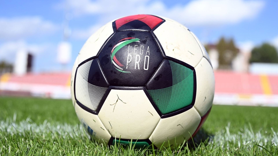 Lega Pro palla logo