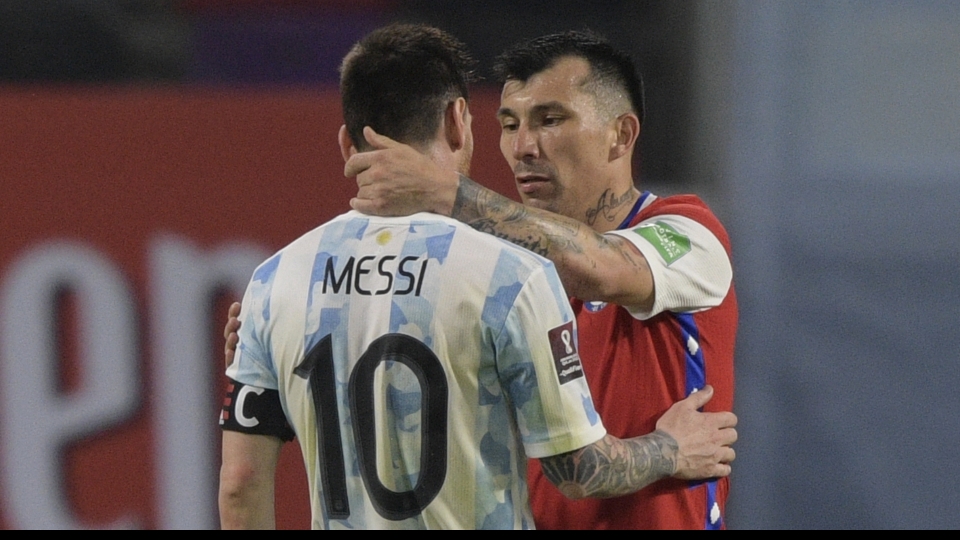 Lionel Messi v Gary Medel Argentina v Chile World Cup qualification 06032021