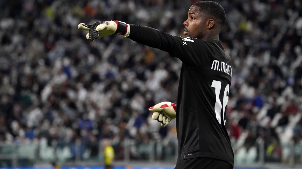 Insulti razzisti a Maignan: la Juve denuncia il suo tifoso Maignan Milan