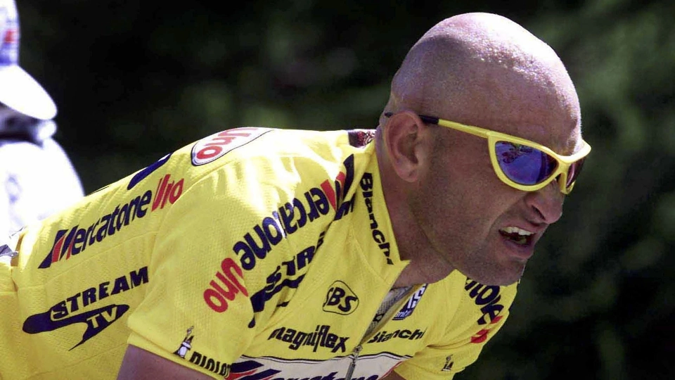 Marco Pantani, le foto di un mito